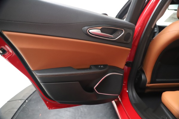 New 2020 Alfa Romeo Giulia Q4 for sale $47,245 at Bentley Greenwich in Greenwich CT 06830 21