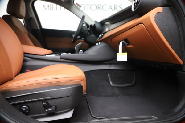 New 2020 Alfa Romeo Giulia Q4 for sale $47,245 at Bentley Greenwich in Greenwich CT 06830 23