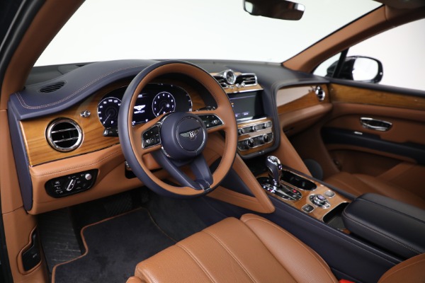 Used 2021 Bentley Bentayga V8 for sale $133,900 at Bentley Greenwich in Greenwich CT 06830 18