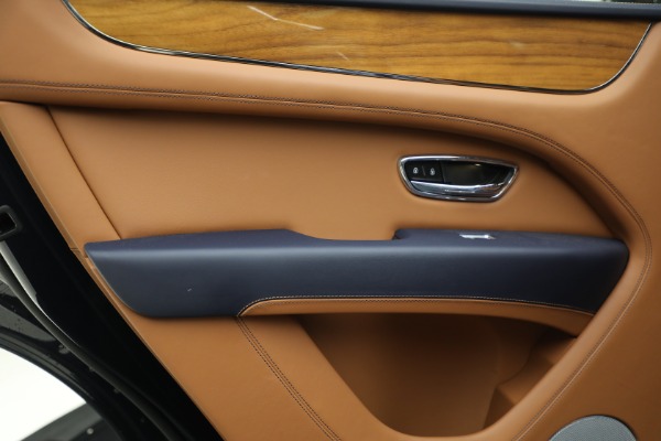 Used 2021 Bentley Bentayga V8 for sale $133,900 at Bentley Greenwich in Greenwich CT 06830 25
