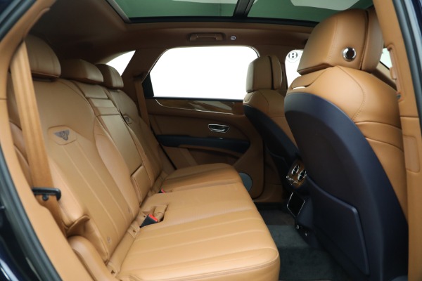 Used 2021 Bentley Bentayga V8 for sale $133,900 at Bentley Greenwich in Greenwich CT 06830 27