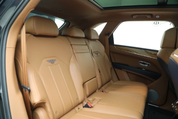 Used 2021 Bentley Bentayga V8 for sale $133,900 at Bentley Greenwich in Greenwich CT 06830 28