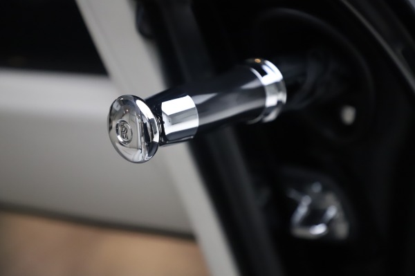 Used 2014 Rolls-Royce Wraith Base for sale $168,900 at Bentley Greenwich in Greenwich CT 06830 27