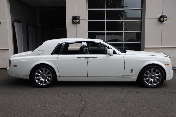 Used 2014 Rolls-Royce Phantom for sale $186,900 at Bentley Greenwich in Greenwich CT 06830 6