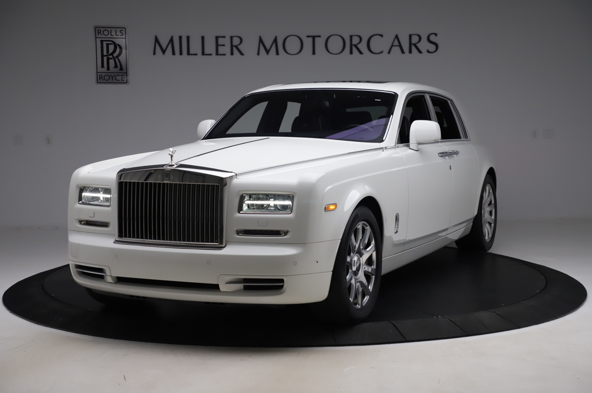 Used 2014 Rolls-Royce Phantom for sale $186,900 at Bentley Greenwich in Greenwich CT 06830 1