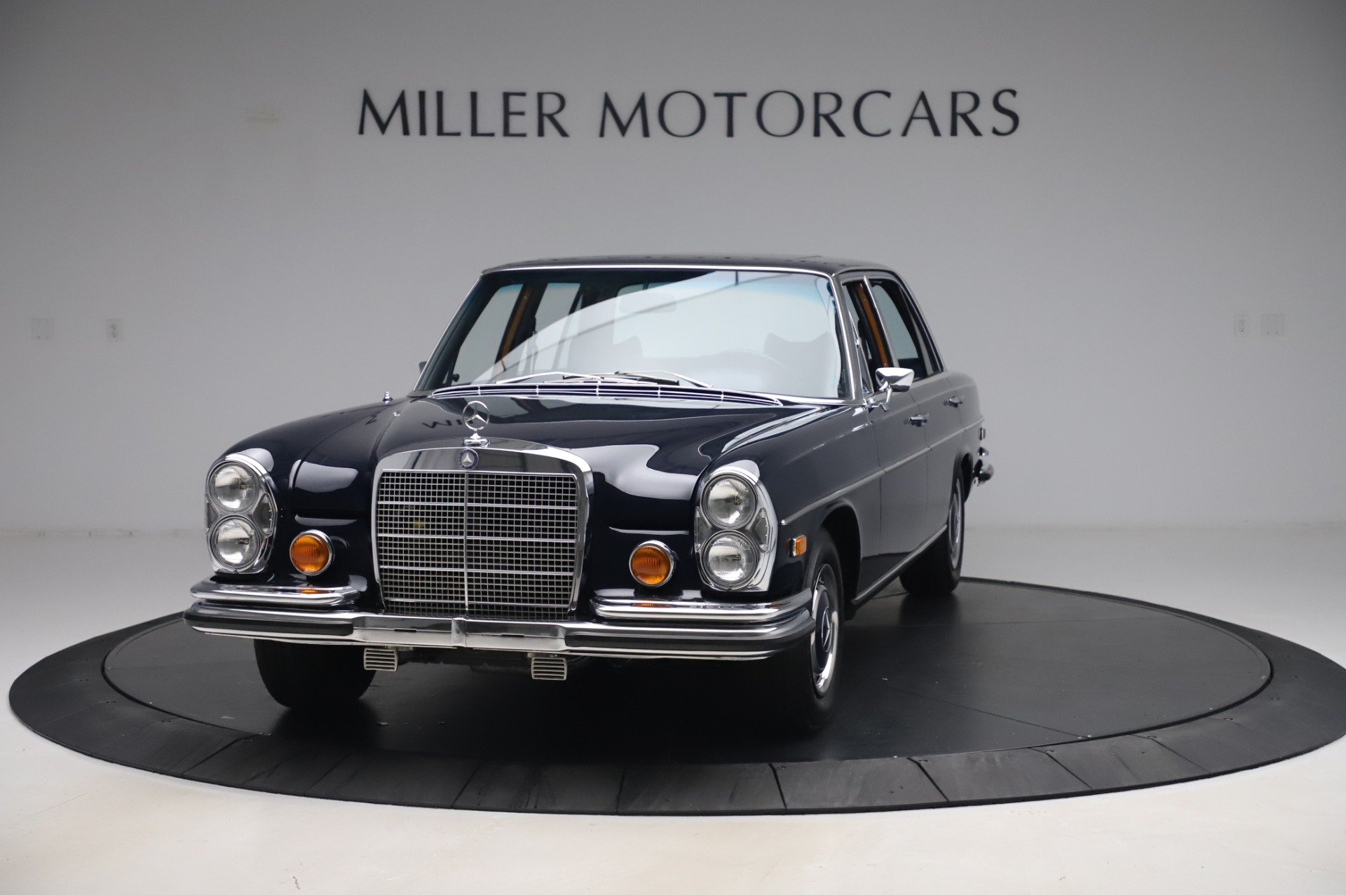 Used 1971 Mercedes-Benz 300 SEL 6.3 for sale Sold at Bentley Greenwich in Greenwich CT 06830 1