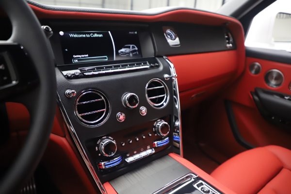 New 2020 Rolls-Royce Cullinan for sale Sold at Bentley Greenwich in Greenwich CT 06830 20