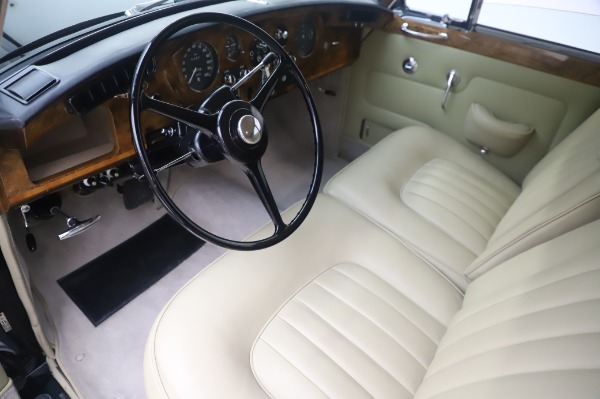 Used 1965 Rolls-Royce Silver Cloud III for sale Sold at Bentley Greenwich in Greenwich CT 06830 14