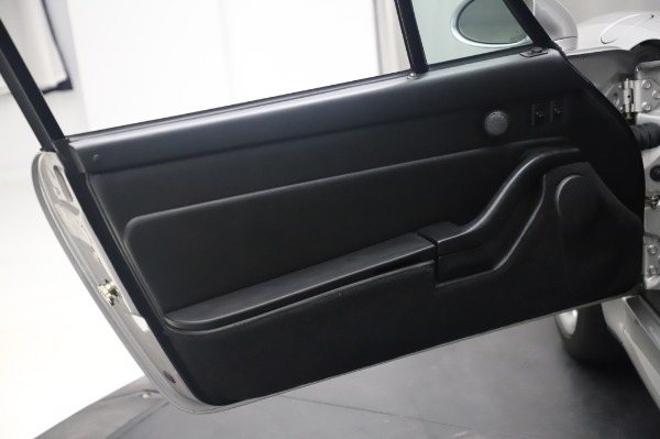 Used 1998 Porsche 911 Carrera 4S for sale Sold at Bentley Greenwich in Greenwich CT 06830 21