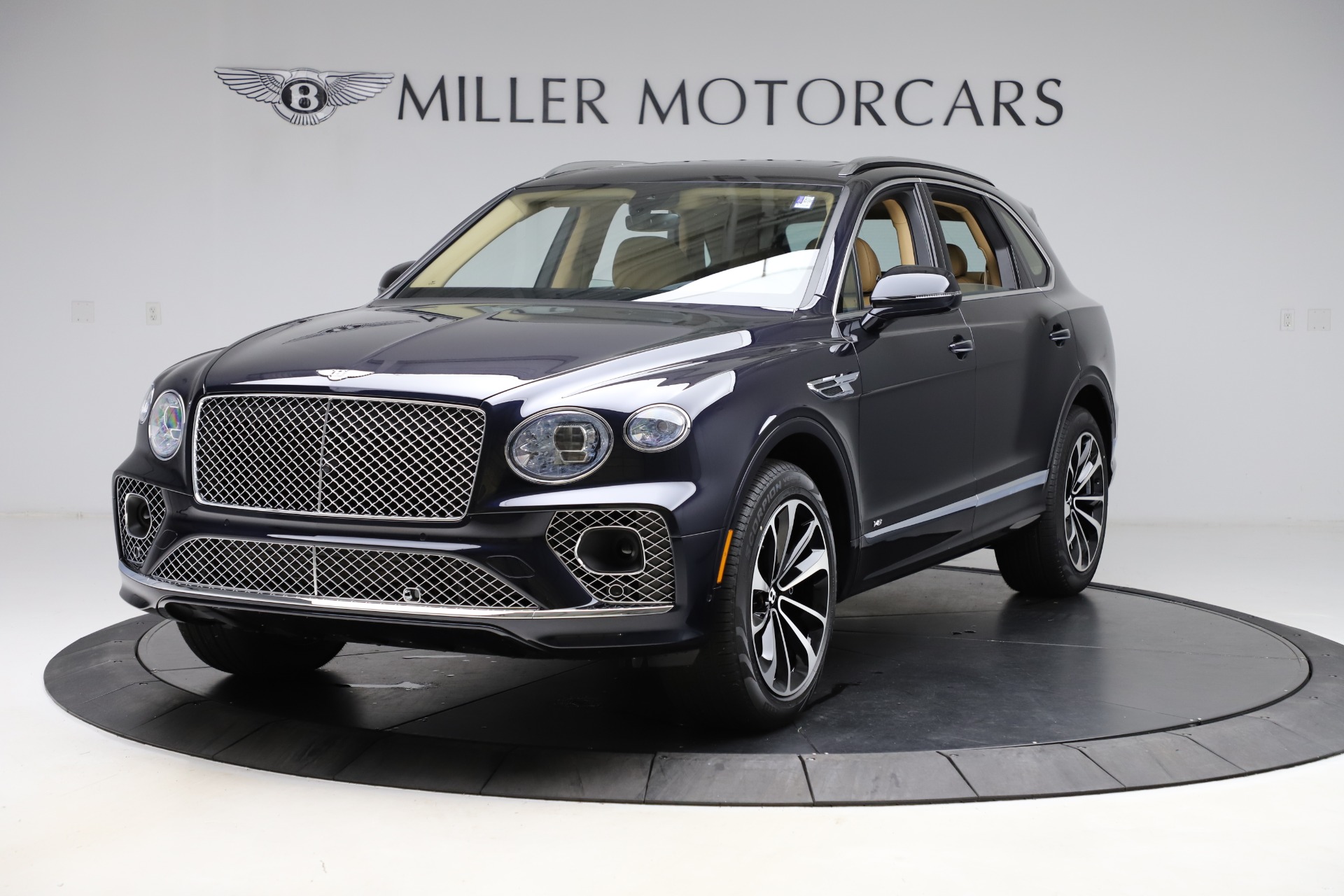 New 2021 Bentley Bentayga V8 for sale Sold at Bentley Greenwich in Greenwich CT 06830 1