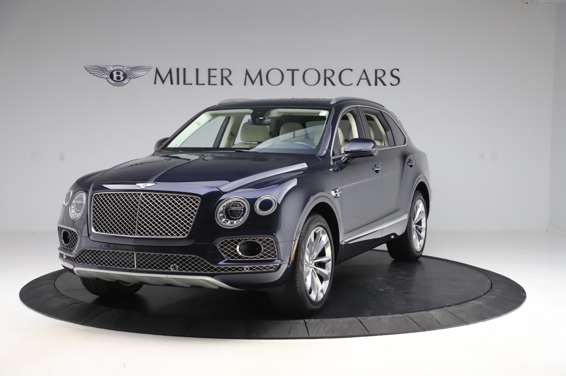 Used 2017 Bentley Bentayga W12 for sale Sold at Bentley Greenwich in Greenwich CT 06830 1