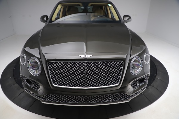 Used 2018 Bentley Bentayga W12 Signature Edition for sale Sold at Bentley Greenwich in Greenwich CT 06830 13