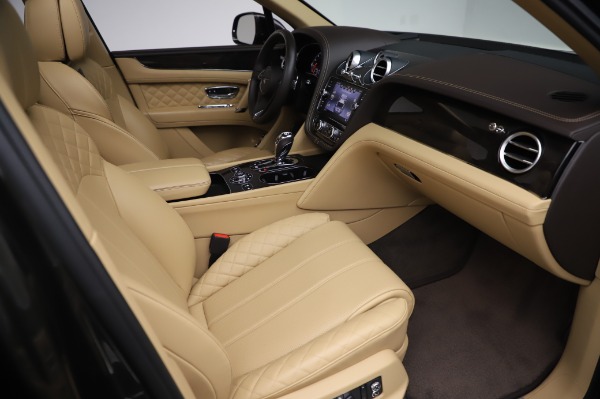 Used 2018 Bentley Bentayga W12 Signature Edition for sale Sold at Bentley Greenwich in Greenwich CT 06830 25