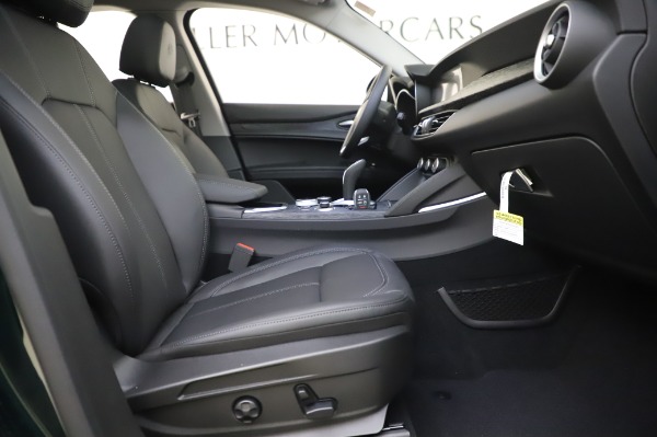 New 2020 Alfa Romeo Stelvio Sport Q4 for sale Sold at Bentley Greenwich in Greenwich CT 06830 24