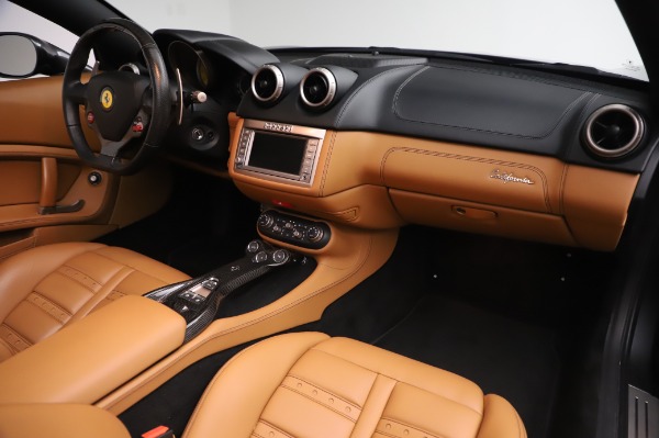 Used 2014 Ferrari California 30 for sale Sold at Bentley Greenwich in Greenwich CT 06830 25