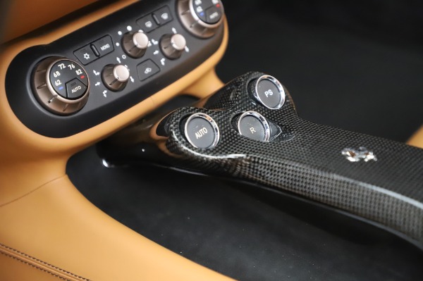 Used 2014 Ferrari California 30 for sale Sold at Bentley Greenwich in Greenwich CT 06830 28