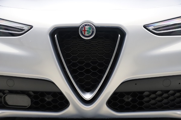 New 2020 Alfa Romeo Stelvio Ti Lusso Q4 for sale Sold at Bentley Greenwich in Greenwich CT 06830 13