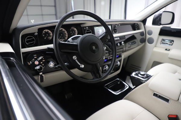 Used 2014 Rolls-Royce Phantom for sale Sold at Bentley Greenwich in Greenwich CT 06830 18