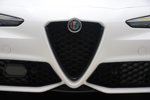 New 2020 Alfa Romeo Giulia Ti Sport Q4 for sale Sold at Bentley Greenwich in Greenwich CT 06830 13