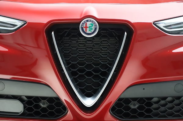 New 2020 Alfa Romeo Stelvio Ti Lusso Q4 for sale Sold at Bentley Greenwich in Greenwich CT 06830 13