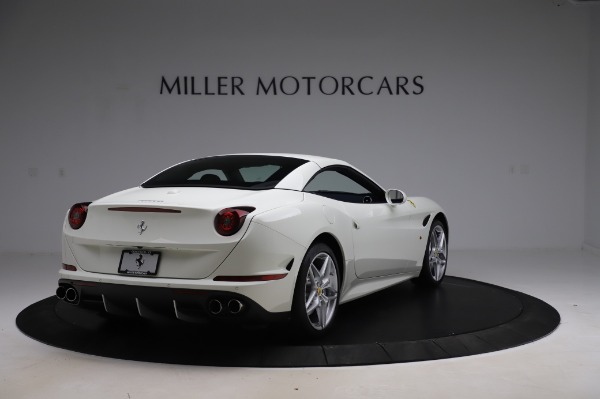 Used 2016 Ferrari California T for sale Sold at Bentley Greenwich in Greenwich CT 06830 17