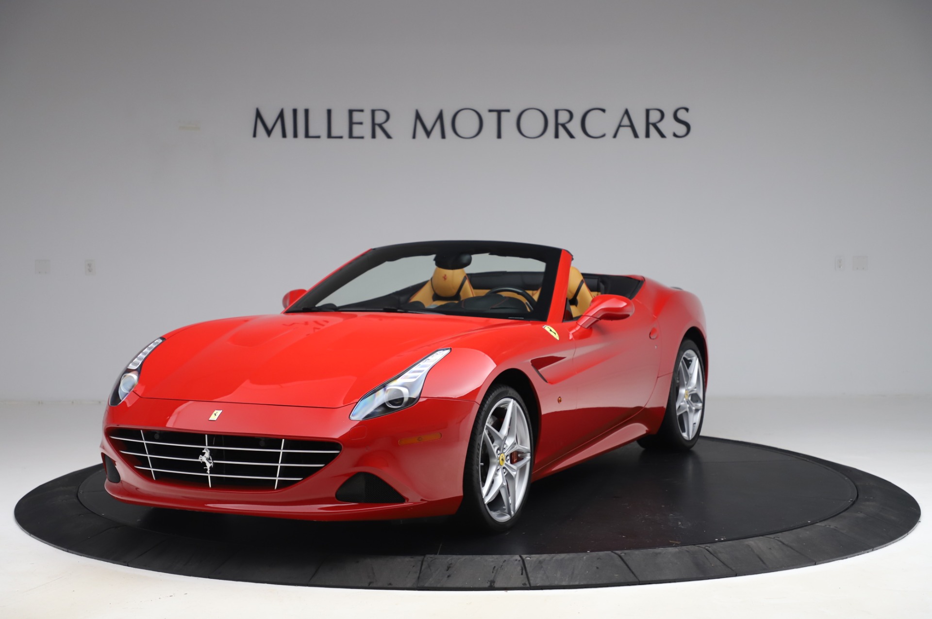 Used 2016 Ferrari California T for sale Sold at Bentley Greenwich in Greenwich CT 06830 1