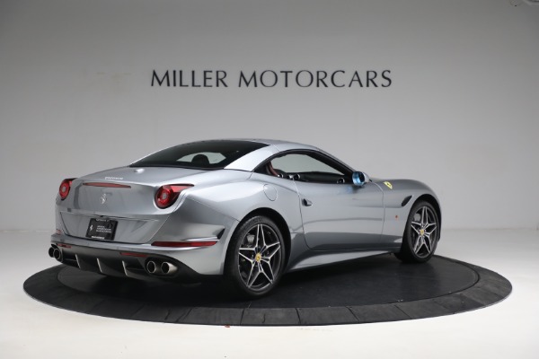 Used 2017 Ferrari California T for sale $144,900 at Bentley Greenwich in Greenwich CT 06830 16