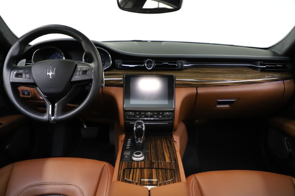 Used 2017 Maserati Quattroporte S Q4 GranLusso for sale Sold at Bentley Greenwich in Greenwich CT 06830 16