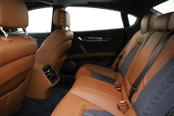 Used 2017 Maserati Quattroporte S Q4 GranLusso for sale Sold at Bentley Greenwich in Greenwich CT 06830 19