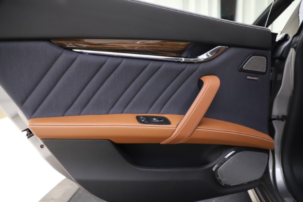 Used 2017 Maserati Quattroporte S Q4 GranLusso for sale Sold at Bentley Greenwich in Greenwich CT 06830 21
