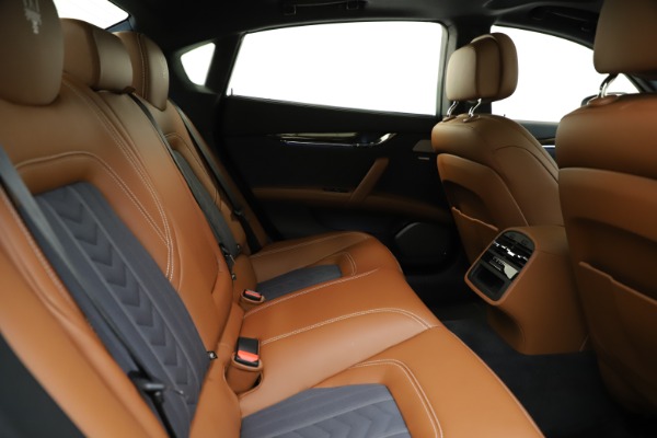 Used 2017 Maserati Quattroporte S Q4 GranLusso for sale Sold at Bentley Greenwich in Greenwich CT 06830 27