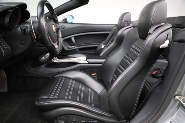 Used 2013 Ferrari California 30 for sale Sold at Bentley Greenwich in Greenwich CT 06830 20