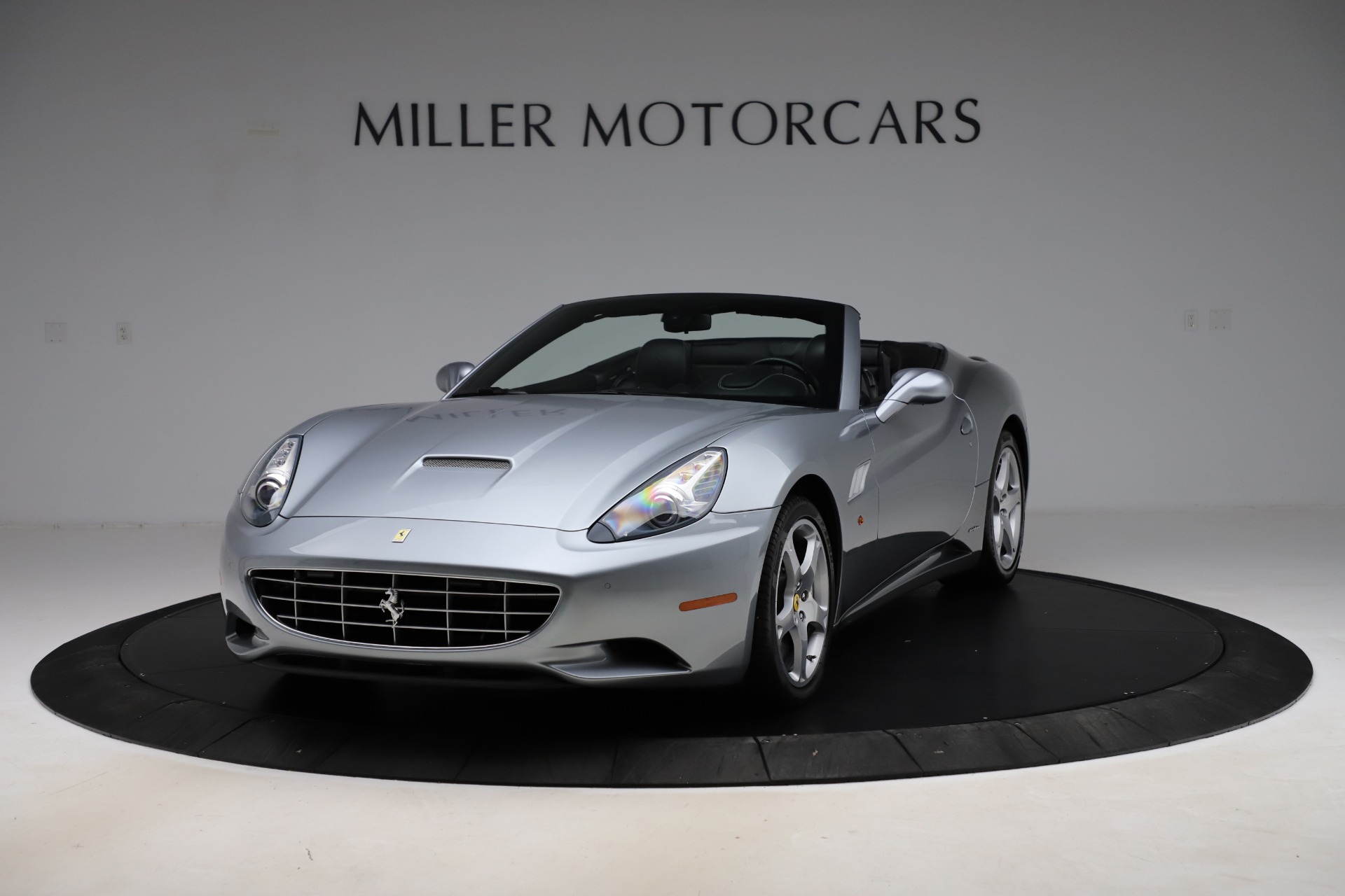 Used 2013 Ferrari California 30 for sale Sold at Bentley Greenwich in Greenwich CT 06830 1
