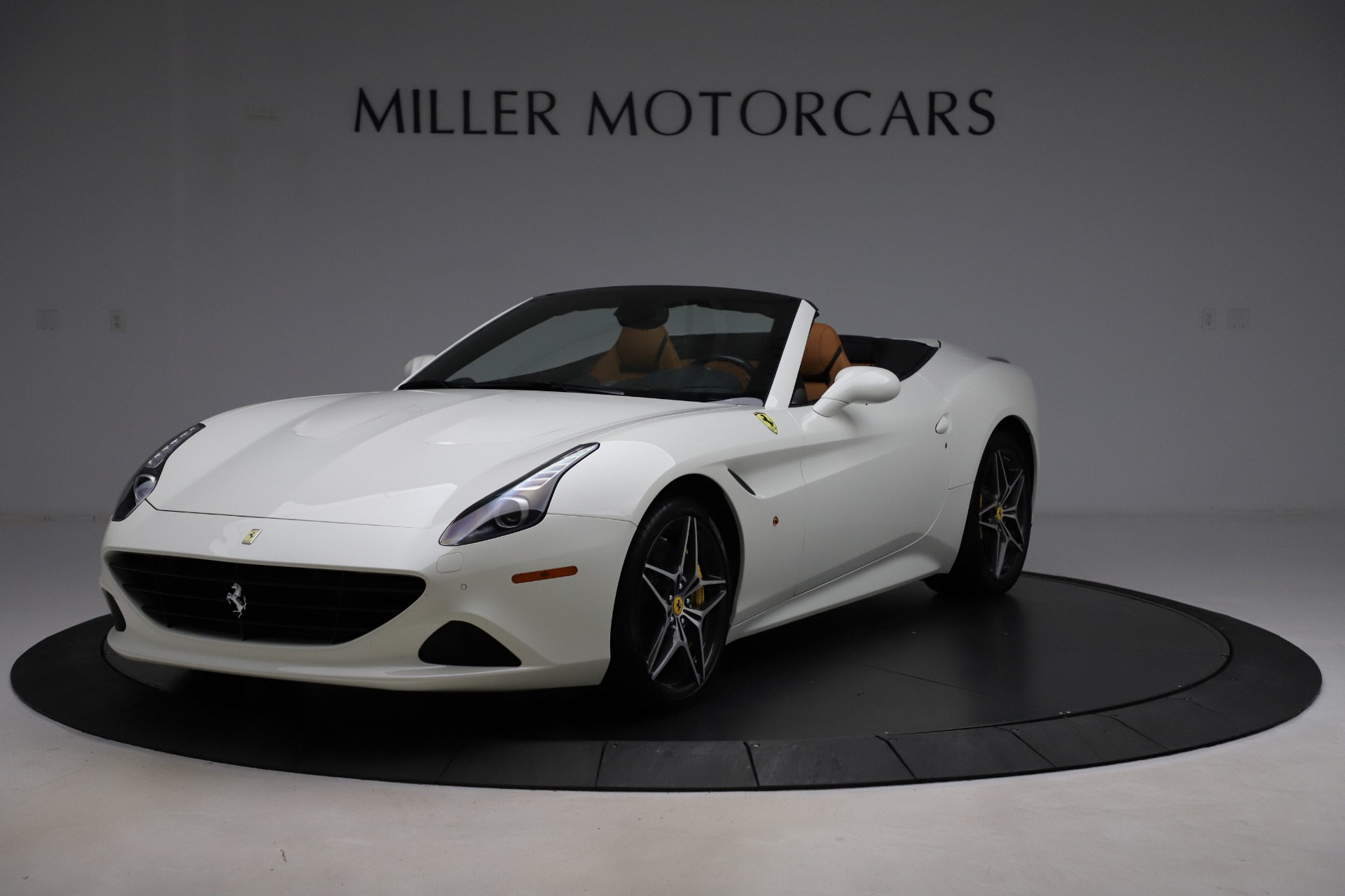 Used 2018 Ferrari California T for sale Sold at Bentley Greenwich in Greenwich CT 06830 1