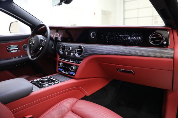 Used 2021 Rolls-Royce Ghost for sale $385,900 at Bentley Greenwich in Greenwich CT 06830 24