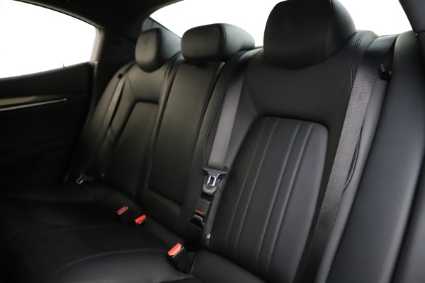 Used 2017 Maserati Ghibli S Q4 for sale $41,900 at Bentley Greenwich in Greenwich CT 06830 18