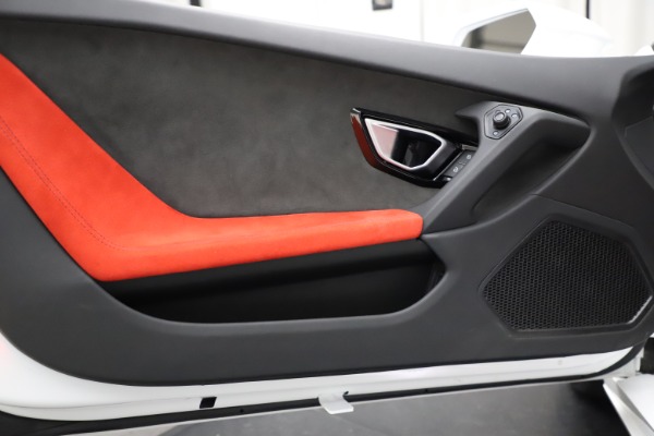 Used 2016 Lamborghini Huracan LP 610-4 Spyder for sale Sold at Bentley Greenwich in Greenwich CT 06830 21