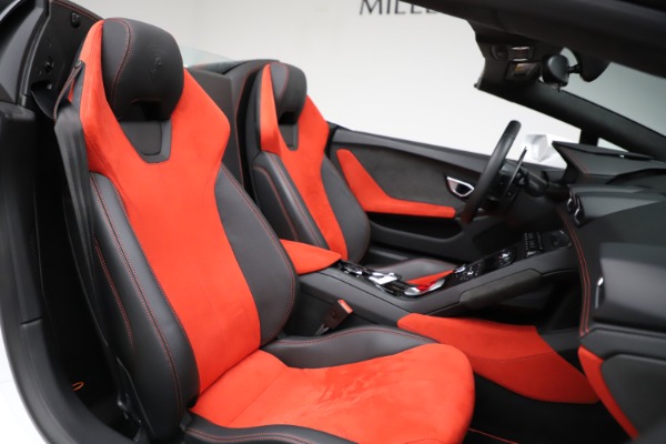 Used 2016 Lamborghini Huracan LP 610-4 Spyder for sale Sold at Bentley Greenwich in Greenwich CT 06830 23
