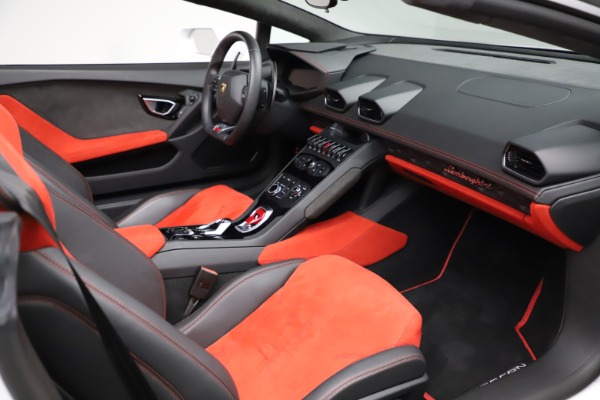 Used 2016 Lamborghini Huracan LP 610-4 Spyder for sale Sold at Bentley Greenwich in Greenwich CT 06830 25