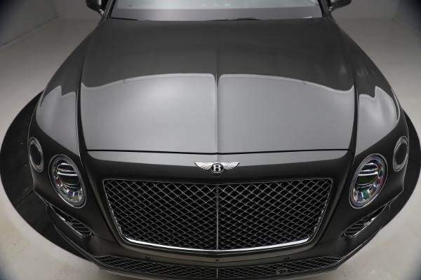 Used 2018 Bentley Bentayga W12 for sale Sold at Bentley Greenwich in Greenwich CT 06830 15