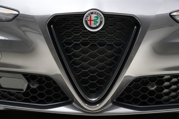 New 2021 Alfa Romeo Giulia Q4 for sale Sold at Bentley Greenwich in Greenwich CT 06830 13