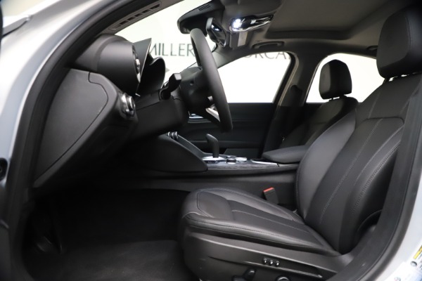 New 2021 Alfa Romeo Giulia Q4 for sale Sold at Bentley Greenwich in Greenwich CT 06830 14