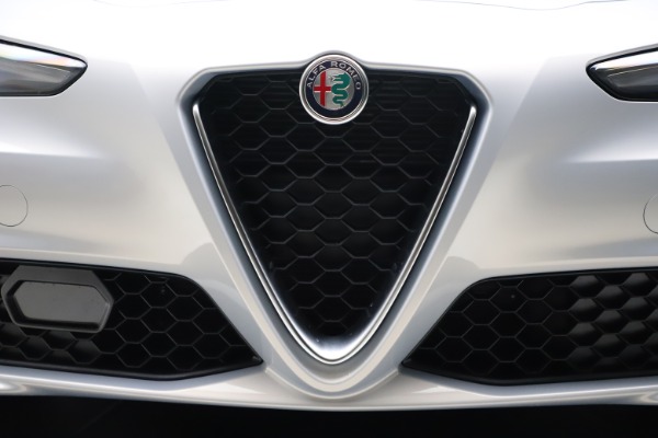New 2021 Alfa Romeo Giulia Q4 for sale Sold at Bentley Greenwich in Greenwich CT 06830 25