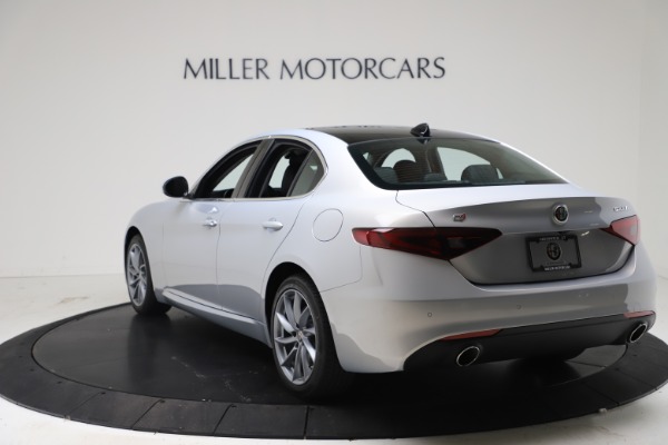 New 2021 Alfa Romeo Giulia Q4 for sale Sold at Bentley Greenwich in Greenwich CT 06830 5