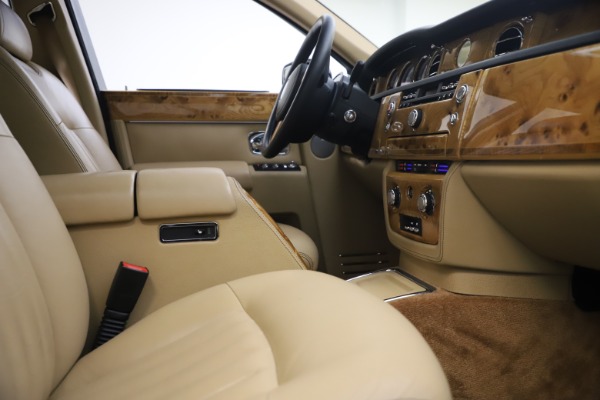 Used 2006 Rolls-Royce Phantom for sale Sold at Bentley Greenwich in Greenwich CT 06830 24