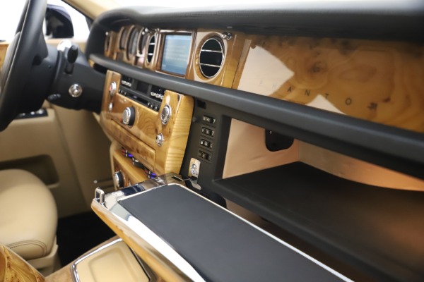 Used 2006 Rolls-Royce Phantom for sale Sold at Bentley Greenwich in Greenwich CT 06830 28