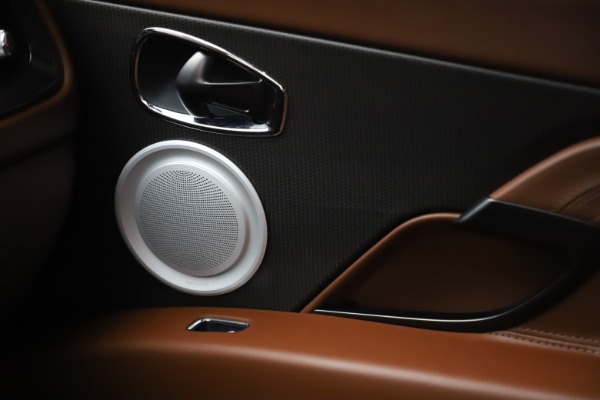 Used 2017 Aston Martin DB11 V12 Coupe for sale $134,900 at Bentley Greenwich in Greenwich CT 06830 25