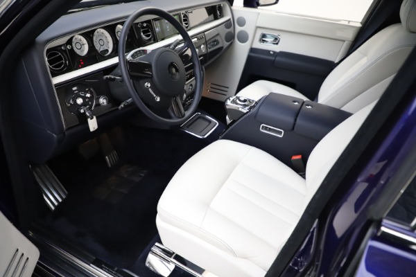 Used 2016 Rolls-Royce Phantom EWB for sale Sold at Bentley Greenwich in Greenwich CT 06830 11