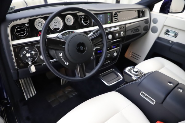 Used 2016 Rolls-Royce Phantom EWB for sale Sold at Bentley Greenwich in Greenwich CT 06830 12