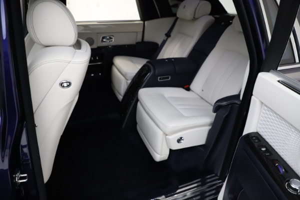 Used 2016 Rolls-Royce Phantom EWB for sale Sold at Bentley Greenwich in Greenwich CT 06830 15